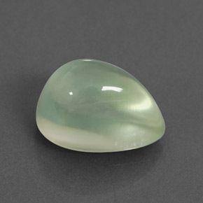 Préhnite vert naturelle transparent, 2,35 ct, transparent / translucide