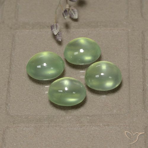 8.03ctw Naturel Very Light Green  Préhnite, ovale, Transparent / Translucide