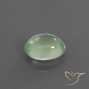 Préhnite Vert sauge très clair naturelle ovale, 1.49 ct, Transparent / Translucide