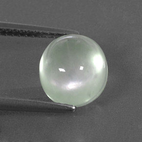 Préhnite vert naturelle coupe ovale, 3,53 ct, transparent