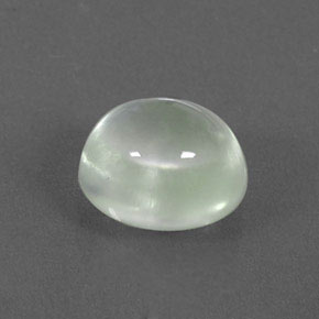 Préhnite vert naturelle coupe ovale, 3,53 ct, transparent