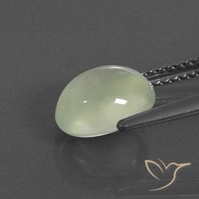 Préhnite Medium Green  naturelle ovale, 2.60 ct, Transparent / Translucide