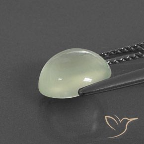 Préhnite Medium Green  naturelle ovale, 2.64 ct, Transparent / Translucide