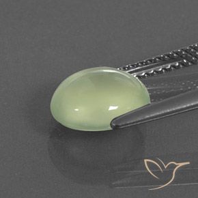 Préhnite Pale Pear Green  naturelle ovale, 2.40 ct, Transparent / Translucide