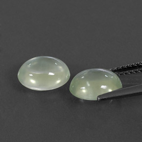 Achetez naturel 3,56ct vert préhnite gems, coupe ovale, en provenance afrique du sud chez gemselect. en stock, livraison internationale!