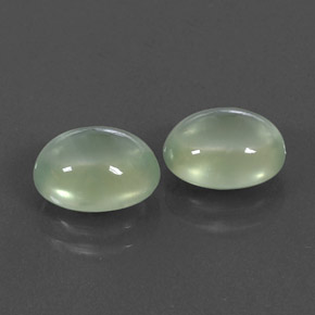 Achetez naturel 4,90ct vert préhnite gems, transparent, en provenance afrique du sud chez gemselect. en stock, livraison internationale!
