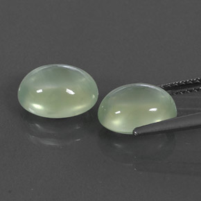 Achetez naturel 4,90ct vert préhnite gems, transparent, en provenance afrique du sud chez gemselect. en stock, livraison internationale!