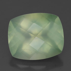 Préhnite vert naturelle transparent, 5,67 ct, transparent / translucide