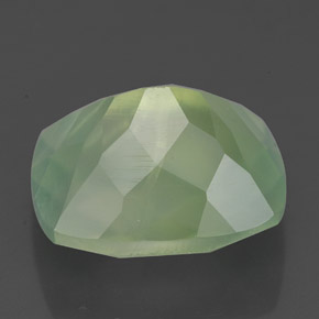 Préhnite vert naturelle transparent, 5,67 ct, transparent / translucide