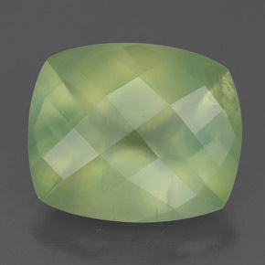 Préhnite vert naturelle transparent, 5,24 ct, transparent / translucide