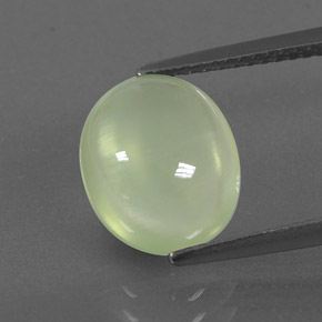 Préhnite vert naturelle coupe ovale, 3,53 ct, transparent