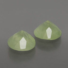Achetez naturel 3,69ct vert préhnite gems, transparent, en provenance afrique du sud chez gemselect. en stock, livraison internationale!