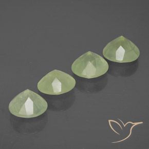 Shop natural 7.08ct Vert poire pâle Préhnite gems, Tour, from Afrique du Sud at GemSelect. In stock, global shipping!