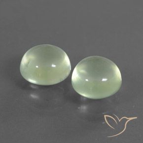 Shop natural 4.36ct Vert poire pâle Préhnite gems, Tour, from Afrique du Sud at GemSelect. In stock, global shipping!