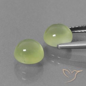 Shop natural 3.37ct Vert clair Préhnite gems, Tour, from Afrique du Sud at GemSelect. In stock, global shipping!