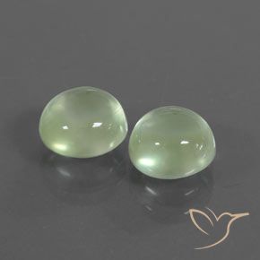 Shop natural 2.63ct Vert jaunâtre léger Préhnite gems, Tour, from Afrique du Sud at GemSelect. In stock, global shipping!