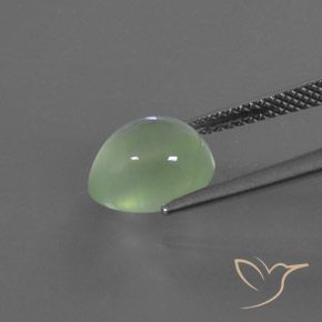 Préhnite Vert jaune léger naturelle En forme de poire, 3.35 ct, Transparent