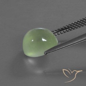 Préhnite Vert lime pâle naturelle ovale, 3.91 ct, Transparent