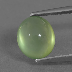 Préhnite vert naturelle coupe ovale, 2,36 ct, transparent