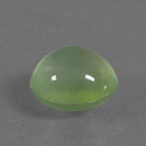 Préhnite vert naturelle coupe ovale, 2,36 ct, transparent