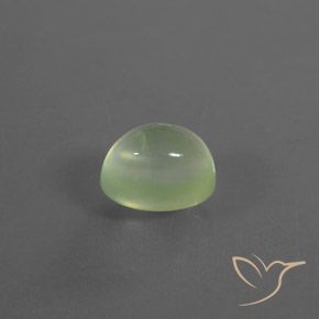 Préhnite Vert moyen naturelle ovale, 3.07 ct, Transparent