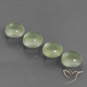 Shop natural 4.55ct Vert poire pâle Préhnite gems, Tour, from Afrique du Sud at GemSelect. In stock, global shipping!