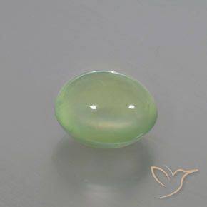 Préhnite Vert lime pâle naturelle ovale, 3.72 ct, Transparent / Translucide