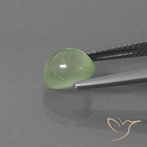 Préhnite Vert clair naturelle ovale, 2.33 ct, Transparent / Translucide