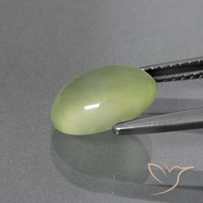 Préhnite Vert jaunâtre naturelle ovale, 2.66 ct, Transparent / Translucide