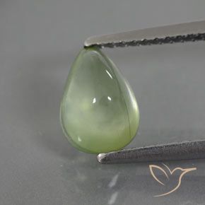 Préhnite Vert poire pâle naturelle En forme de poire, 1.64 ct, Transparent / Translucide