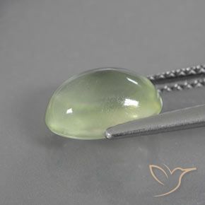 Préhnite Vert poire pâle naturelle ovale, 2.44 ct, Transparent