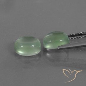 Shop natural 4.04ct Vert chaud Préhnite gems, ovale, from Afrique du Sud at GemSelect. In stock, global shipping!
