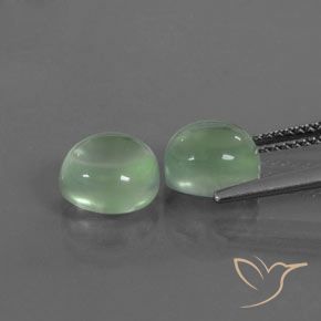 Shop natural 4.79ct Vert chaud Préhnite gems, ovale, from Afrique du Sud at GemSelect. In stock, global shipping!