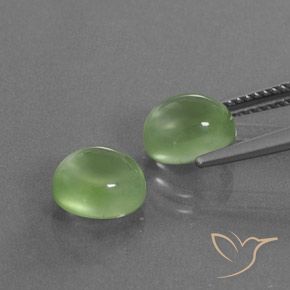 Shop natural 4.86ct Vert lime pâle Préhnite gems, ovale, from Afrique du Sud at GemSelect. In stock, global shipping!