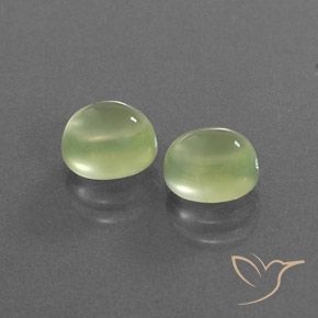 Shop natural 2.91ct Vert moyen Préhnite gems, ovale, from Afrique du Sud at GemSelect. In stock, global shipping!