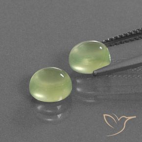Shop natural 2.91ct Vert moyen Préhnite gems, ovale, from Afrique du Sud at GemSelect. In stock, global shipping!