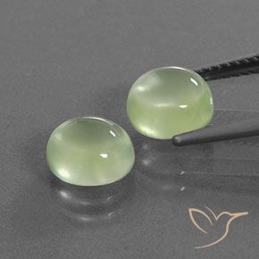 Shop natural 3.94ct Vert moyen Préhnite gems, ovale, from Afrique du Sud at GemSelect. In stock, global shipping!