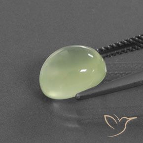 Préhnite Vert citron naturelle ovale, 3.62 ct, Transparent / Translucide