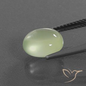 Préhnite Vert grisâtre naturelle ovale, 2.95 ct, Transparent / Translucide