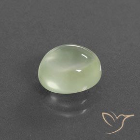 Préhnite Olive verte naturelle ovale, 3.29 ct, Transparent / Translucide