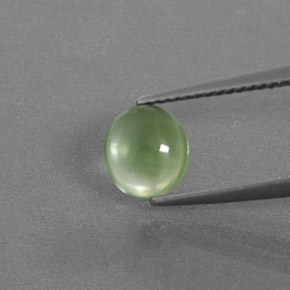 Préhnite vert naturelle coupe ovale, 1,35 ct, transparent