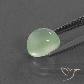 Préhnite Vert jaune léger naturelle ovale, 3.11 ct, Transparent / Translucide