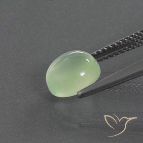 Préhnite Vert jaunâtre naturelle ovale, 2.50 ct, Transparent / Translucide