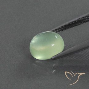 Préhnite Vert jaunâtre pâle naturelle ovale, 2.24 ct, Transparent / Translucide
