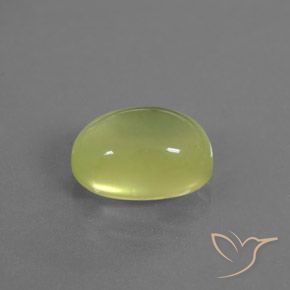 Préhnite Jaune verdâtre clair naturelle ovale, 3.47 ct, Transparent / Translucide
