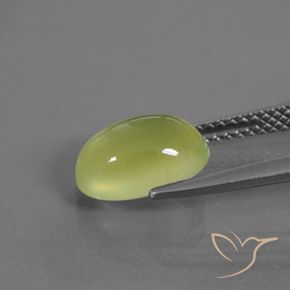 Préhnite Jaune verdâtre clair naturelle ovale, 2.80 ct, Transparent / Translucide