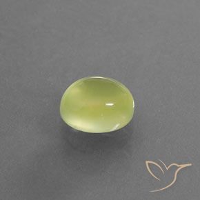 Préhnite Jaune clair naturelle ovale, 3.66 ct, Transparent / Translucide