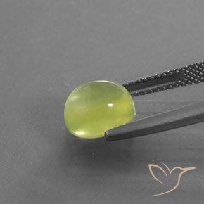 Préhnite Jaune citron léger naturelle ovale, 3.51 ct, Transparent / Translucide