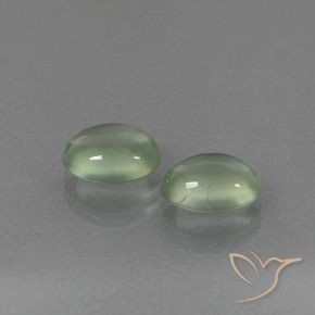 Shop natural 4.18ct Vert moyen Préhnite gems, ovale, from Afrique du Sud at GemSelect. In stock, global shipping!