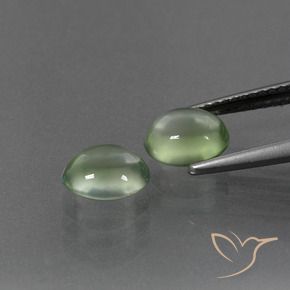 Shop natural 2.36ct Vert poire Préhnite gems, ovale, from Afrique du Sud at GemSelect. In stock, global shipping!